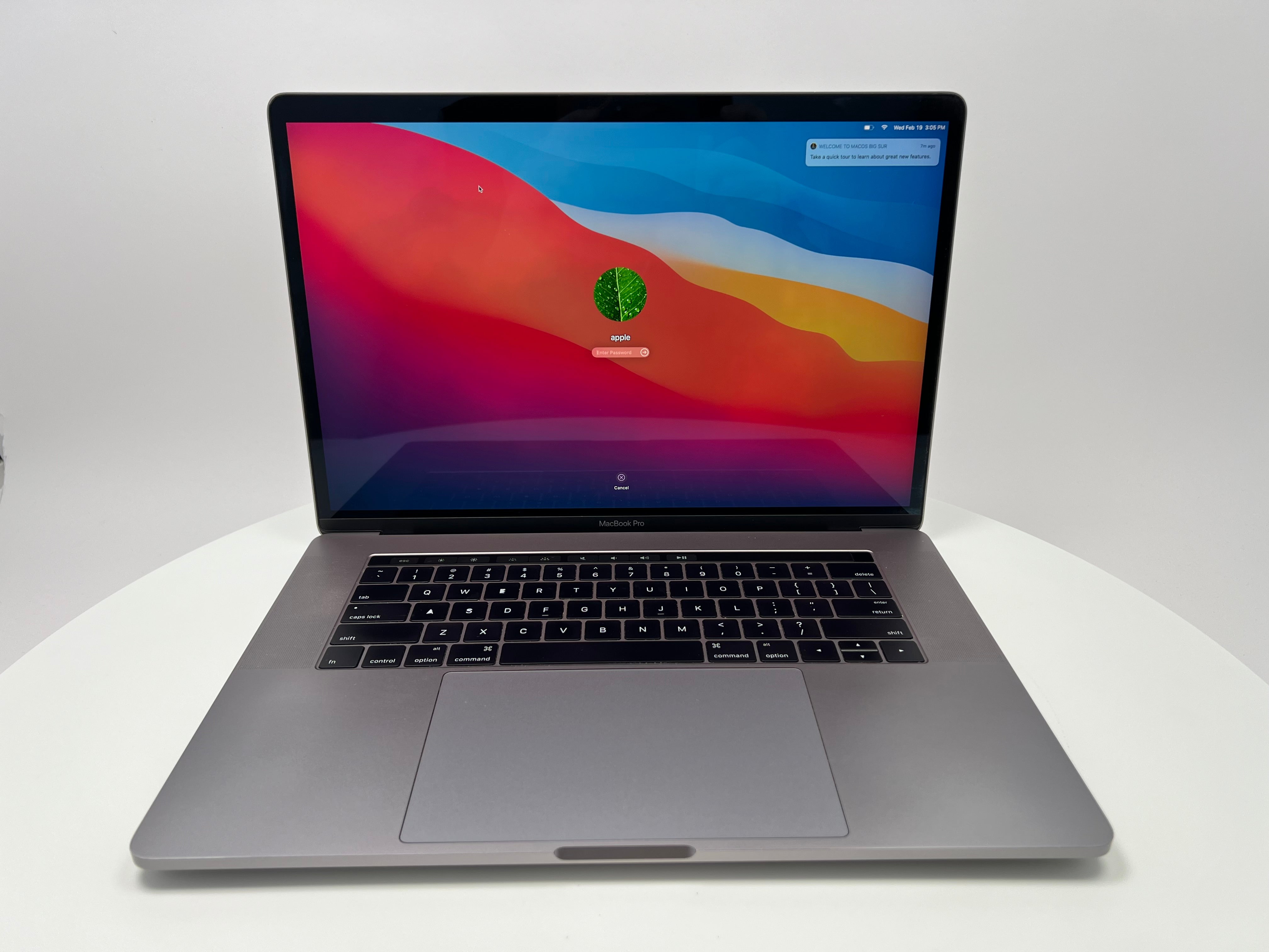 2016 MacBook Pro 15-inch i7 – 16GB RAM 512B SSD Silver | Techable
