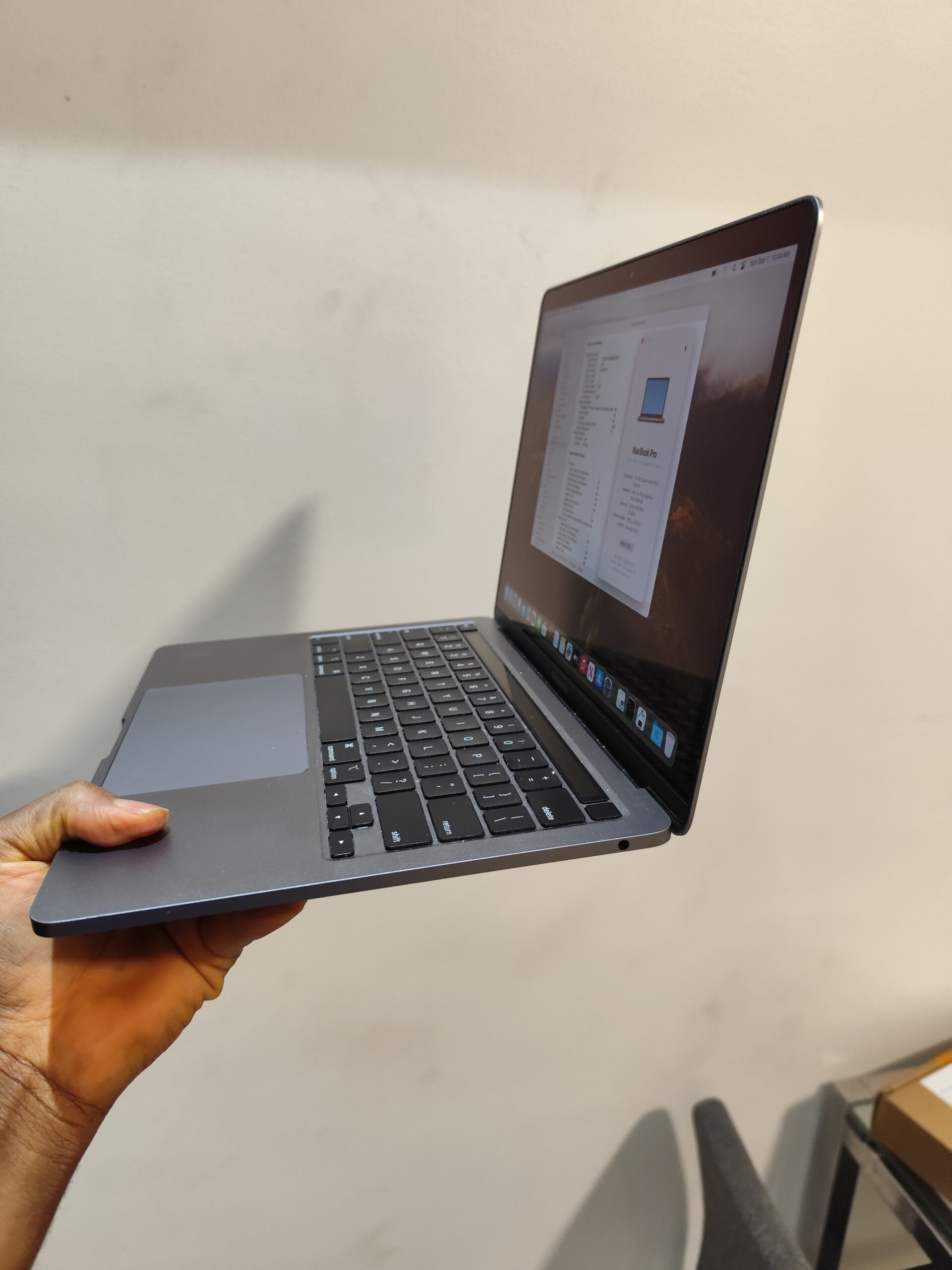 超美品 MacBook Pro 2020 Core i5 8G SSD 256G Apple MacBook Pro 13