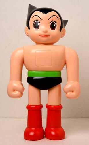 超大型ソフビフィギュア「JAC 鉄腕アトム」発売！｜虫ん坊｜手塚治虫