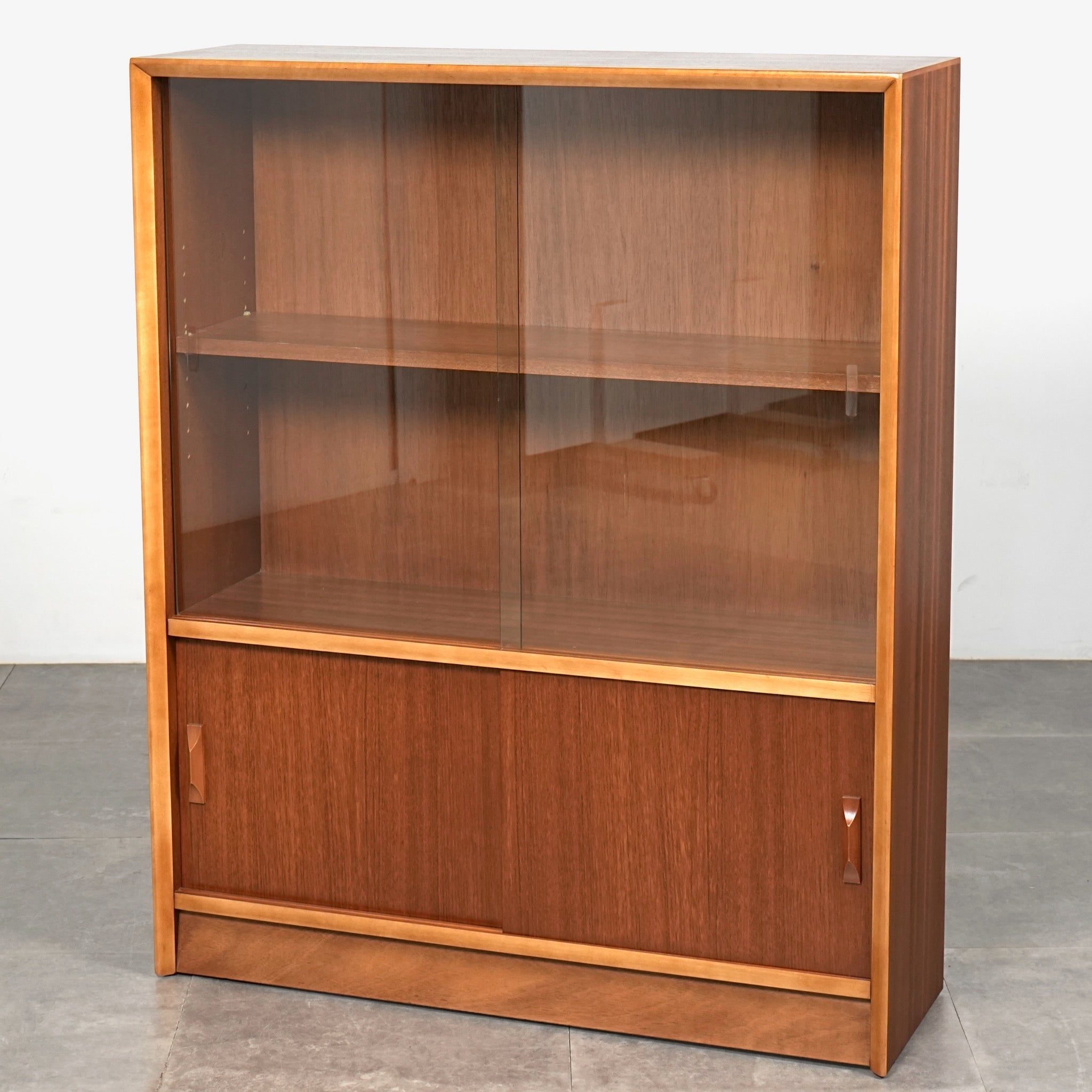 Herbert E Gibbs】ヴィンテージ ガラスキャビネット – TIME HYPE