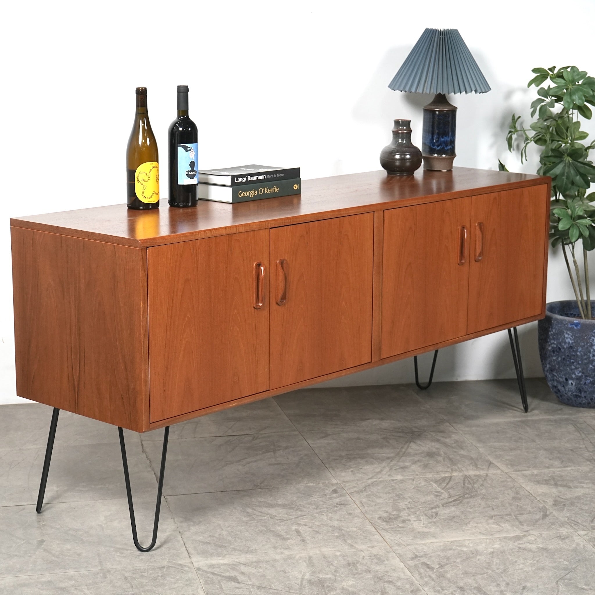 ○ ピッツァ G-PLAN Fresco脚付きサイドボード ○ ピッツァ G-PLAN