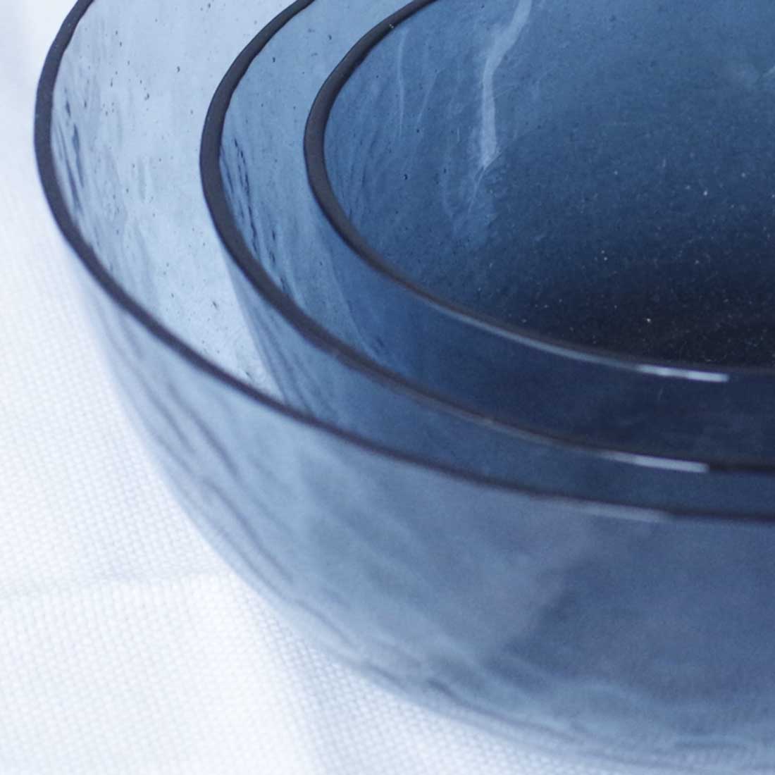 ☆明治ガラス/和ガラス！綺麗な青縁鉢/気泡ガラス/氷ガラス 明治ガラス