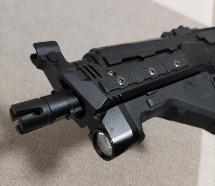 AKX 中古 フォアグリップ 一点式スリング mlokフラッシュライト付き