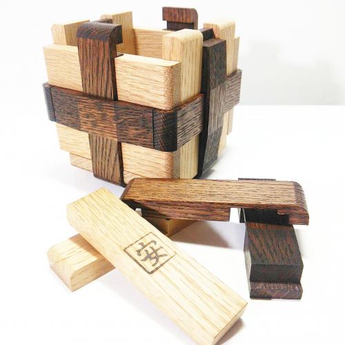 安兵衛」亀井明夫作 からくり細工/組木 帯組箱｜中野区野方の