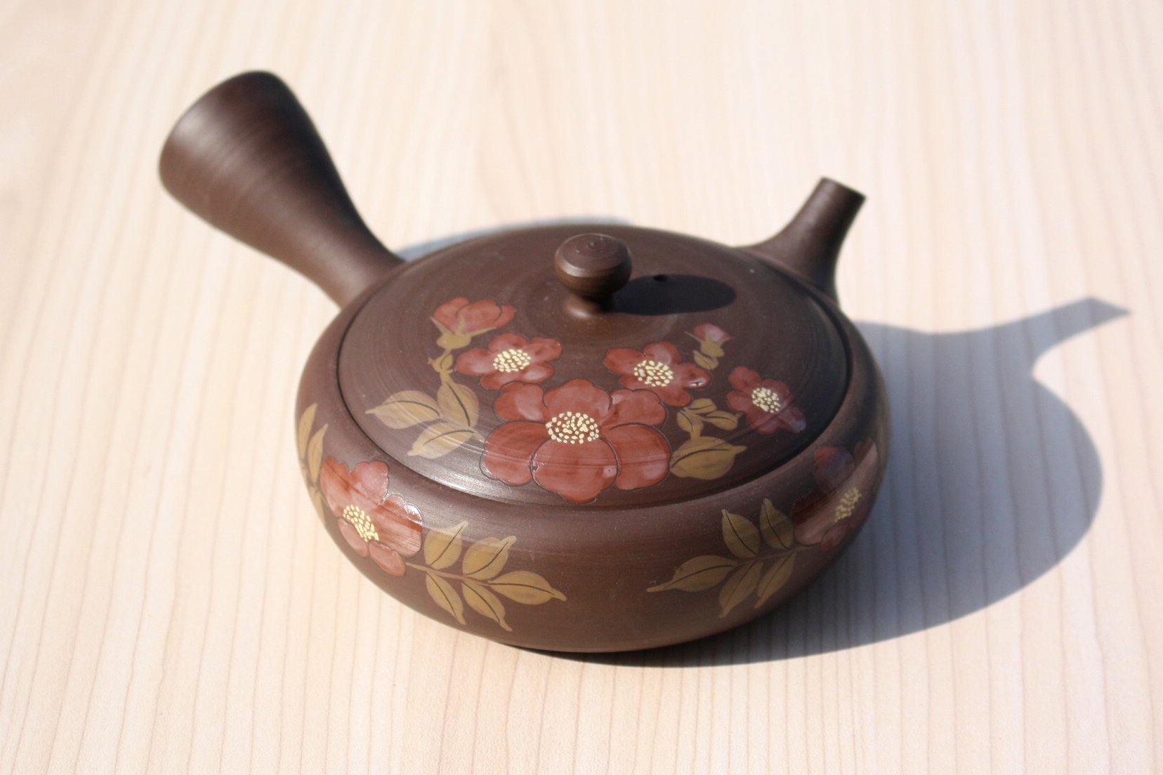 煎茶道具 京焼 清水六兵衛造 赤絵金彩 梅文 急須 茶壷 M