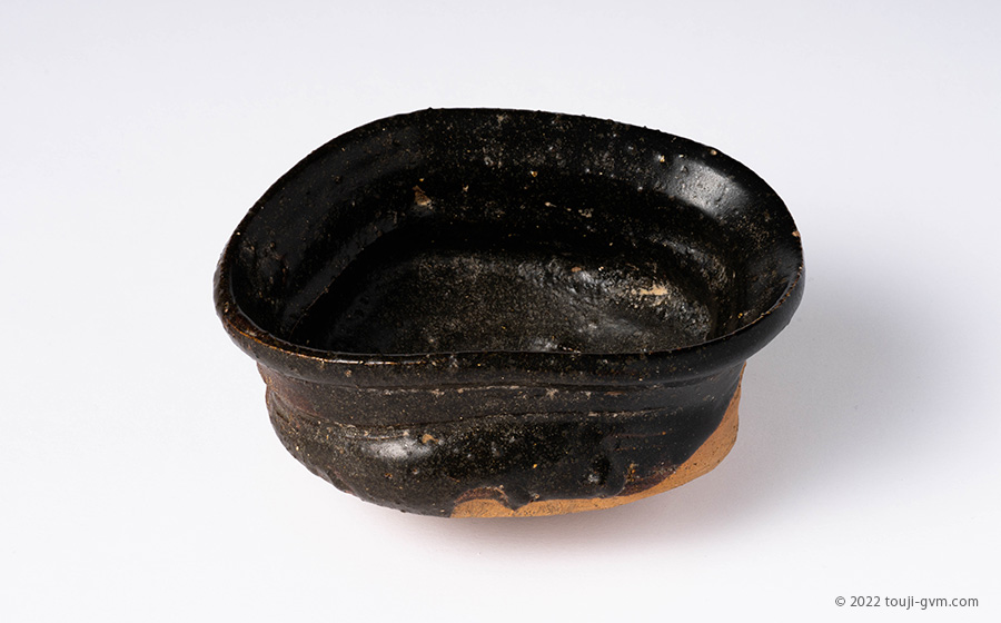 織部黒茶碗 – Oribe Black Tea bowl | 陶磁オンライン美術館ーTOUJI