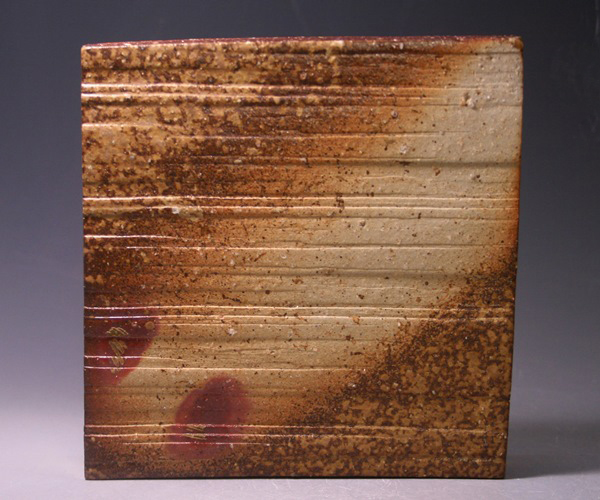 美術館級の大名品、黒備前長方皿、人間国宝伊勢崎淳、最上級の黒備前