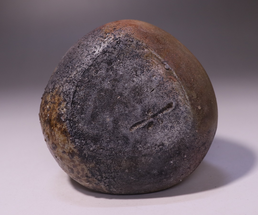 中村和樹 作 「備前三角徳利」 ～備前焼専門卸小売店 川口陶楽苑～