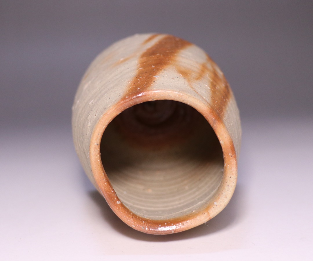 金重 愫 作 「緋襷麦酒呑」 ～備前焼専門卸小売店 川口陶楽苑～