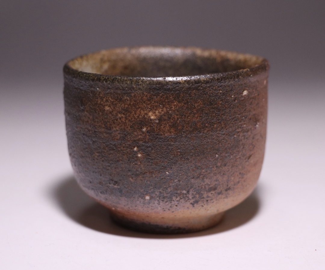 人間国宝 山本陶秀 ぐい吞 M339 人間国宝 山本陶秀 ぐい吞 M339 - メルカリ