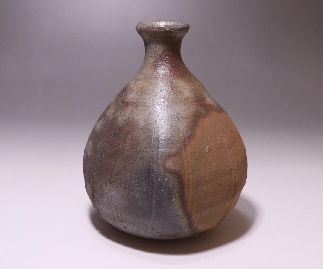 金重晃介 作 「備前扁壷徳利」 ～備前焼専門卸小売店 川口陶楽苑～