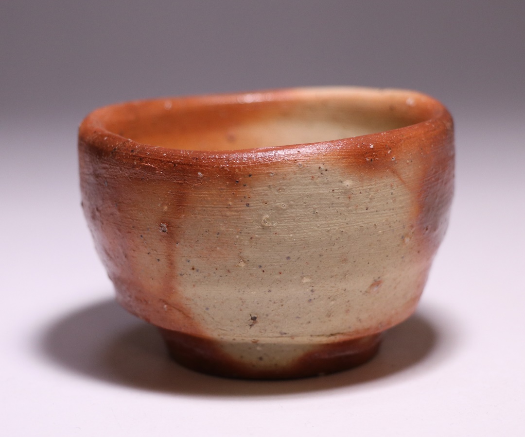 わんさま 金重素山 ぐい呑み わんさま 金重素山 ぐい呑み 金重 愫