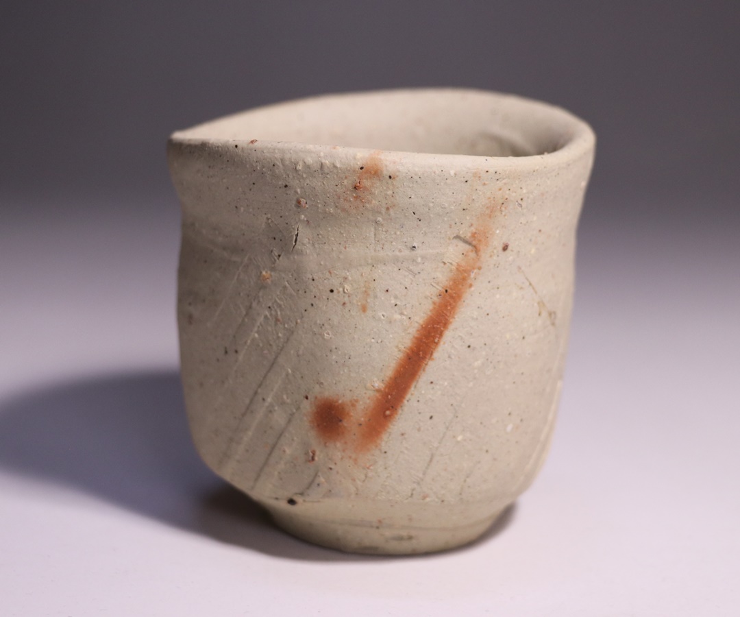 節約 人間国宝 伊勢崎淳作 備前焼 緋襷かぶせ蕪花生 花入 人間国宝