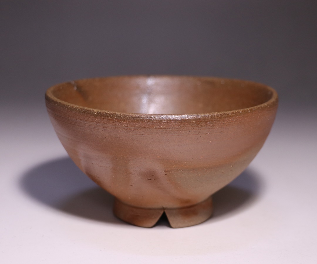 伊勢崎 満 作 「伊部緋襷徳利」 ～備前焼専門卸小売店 川口陶楽苑～