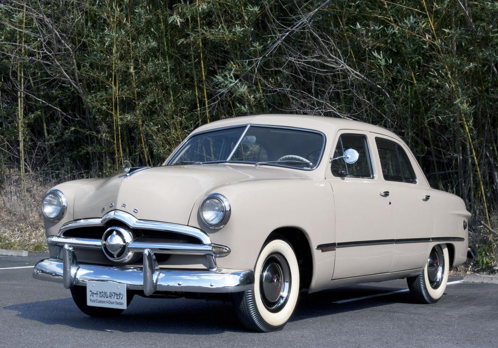 フォード カスタム 4ドア セダン | 車両データベース | アーカイブズ