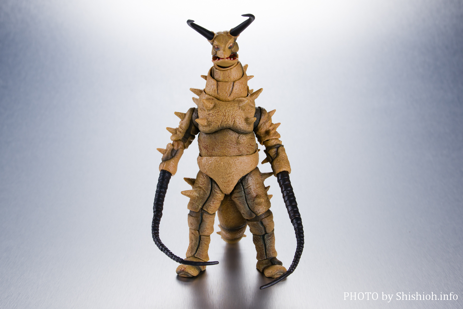 未開封】フィギュアーツ グドン 帰ってきたウルトラマン フィギュア