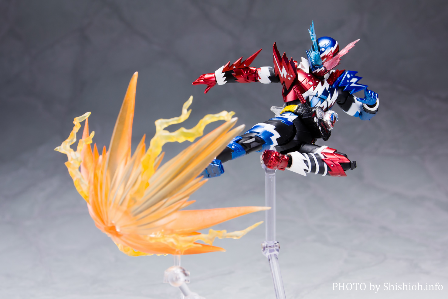 S.H.Figuarts仮面ライダービルド ラビットタンクスパークリング