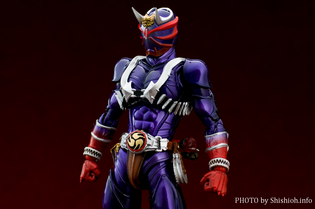 SHFiguarts真骨彫 仮面ライダー響鬼3点 Amazon.co.jp: S.H Figuarts