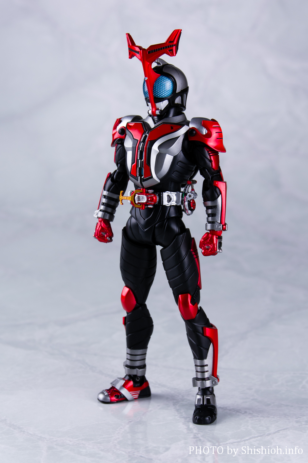 仮面ライダーカブト ハイパーフォーム 真骨彫製法 10th Ver. Amazon.co