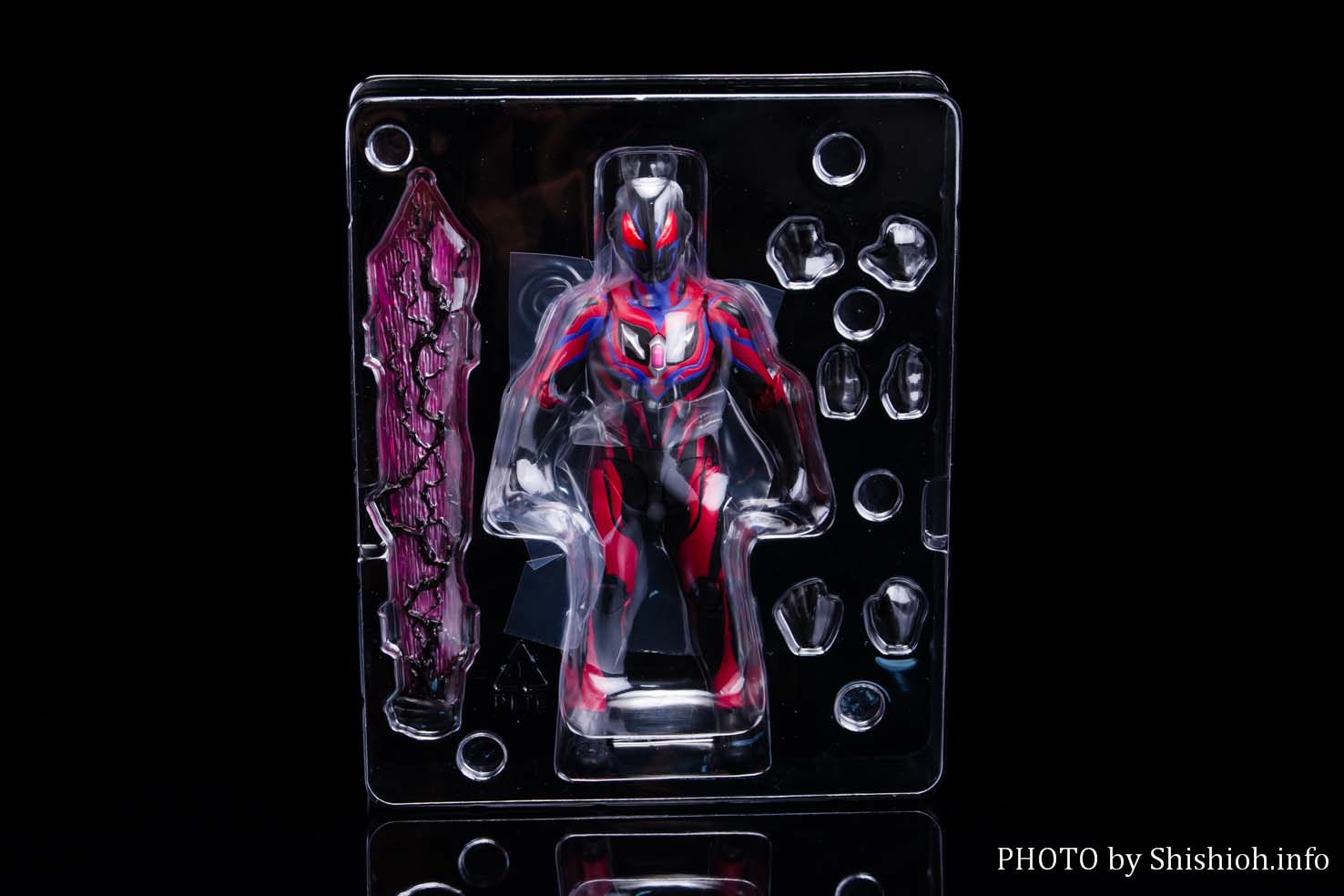 開封美品】フィギュアーツ ウルトラマンジードダークネス 先日某所で
