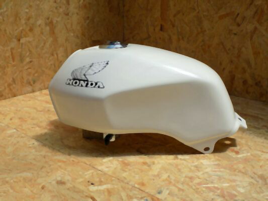 楽天市場】cbx タンク（外装パーツ｜パーツ）：バイク用品<車用品