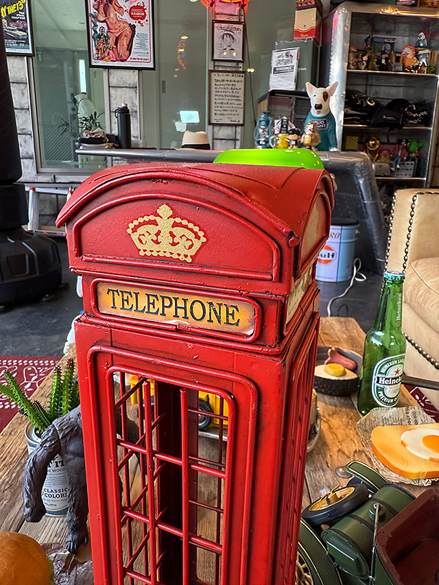 H009【引取限定】英国レトロ 赤色電話ボックス ロンドン風
