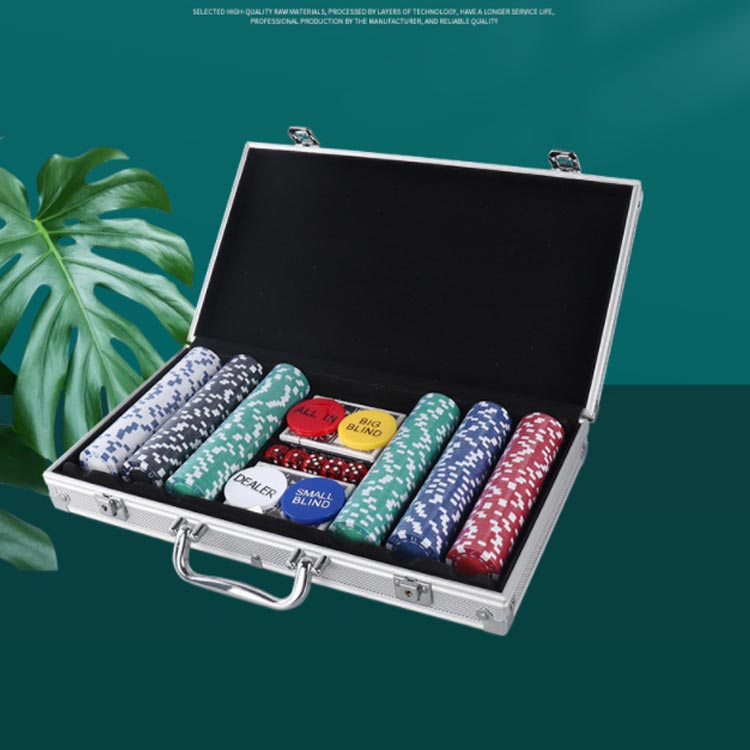 24 MGM社正規品 カジノチップ 86枚 100$ ポーカーチップ H26年 24 MGM