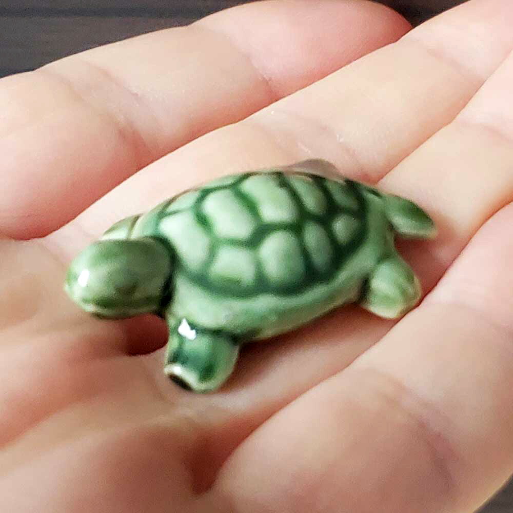 楽天市場】ミニチュア 置物 飾り フィギュア 緑 亀（かめ） 3.5cm 添配