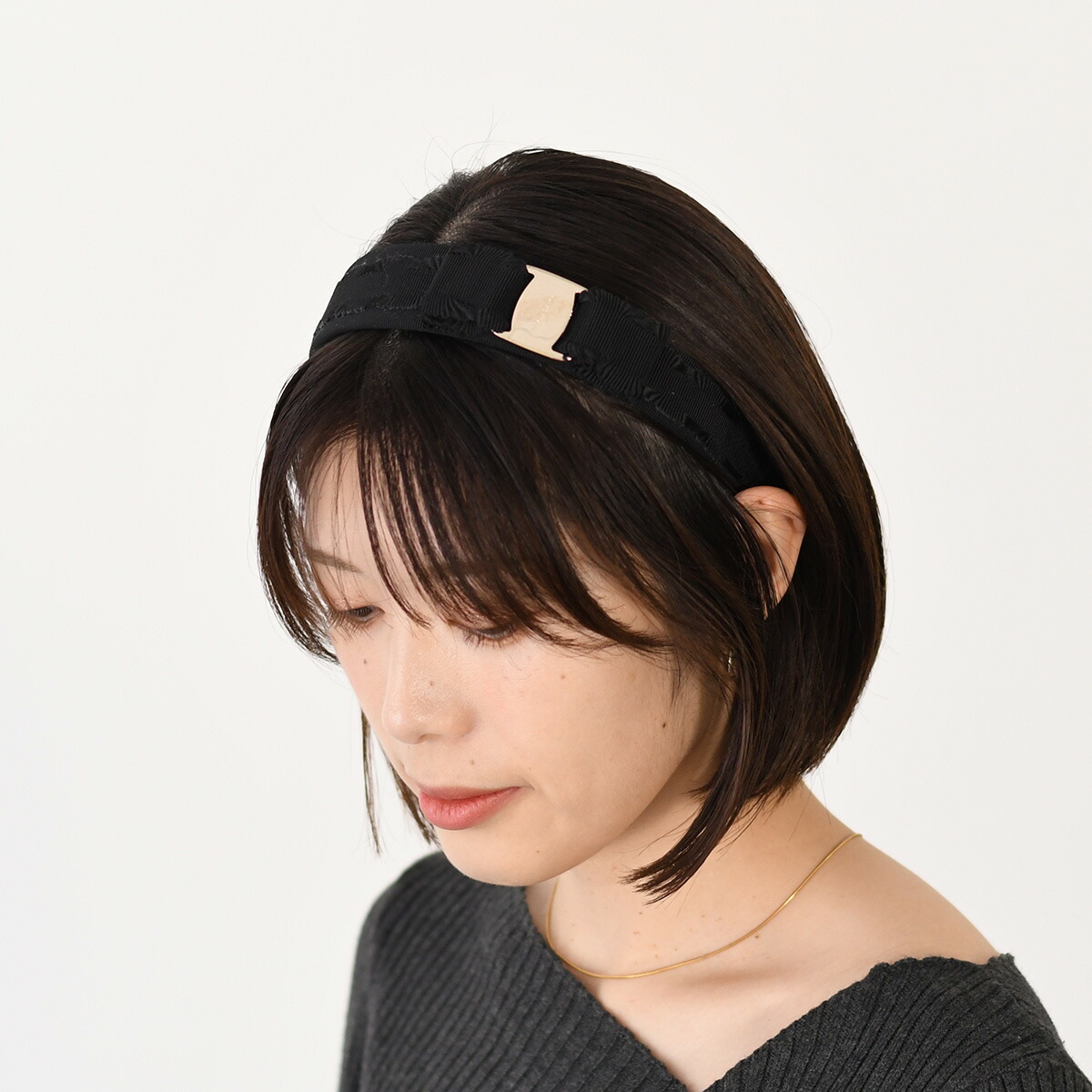 楽天市場】フェラガモ FERRAGAMO ヘアバンド カチューシャ ヴァラ