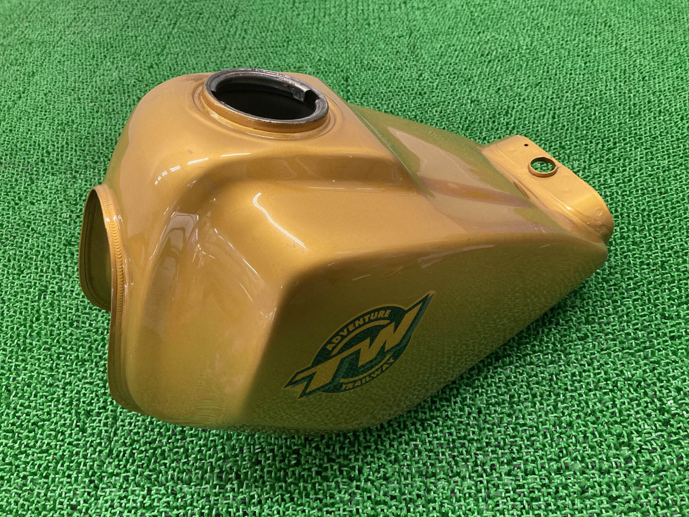 TW200 純正タンク 【公式通販】 TW200純正燃料タンク