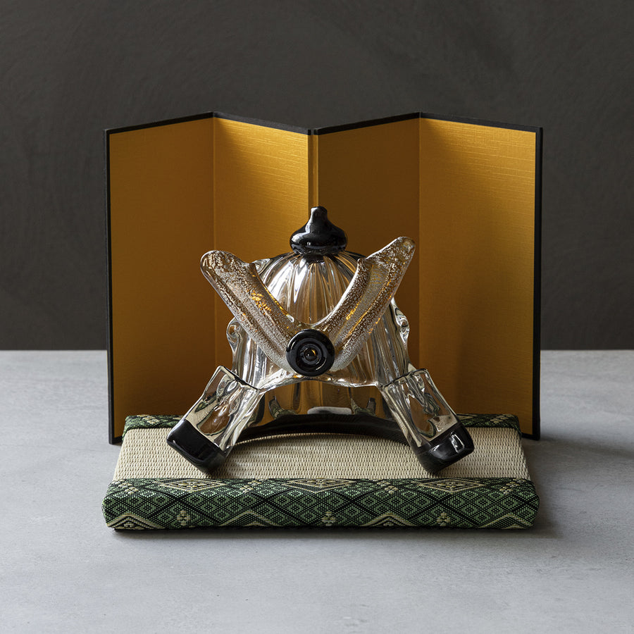 マルティグラス 義山飾り兜 台付き ガラス細工 マルティグラス 義山