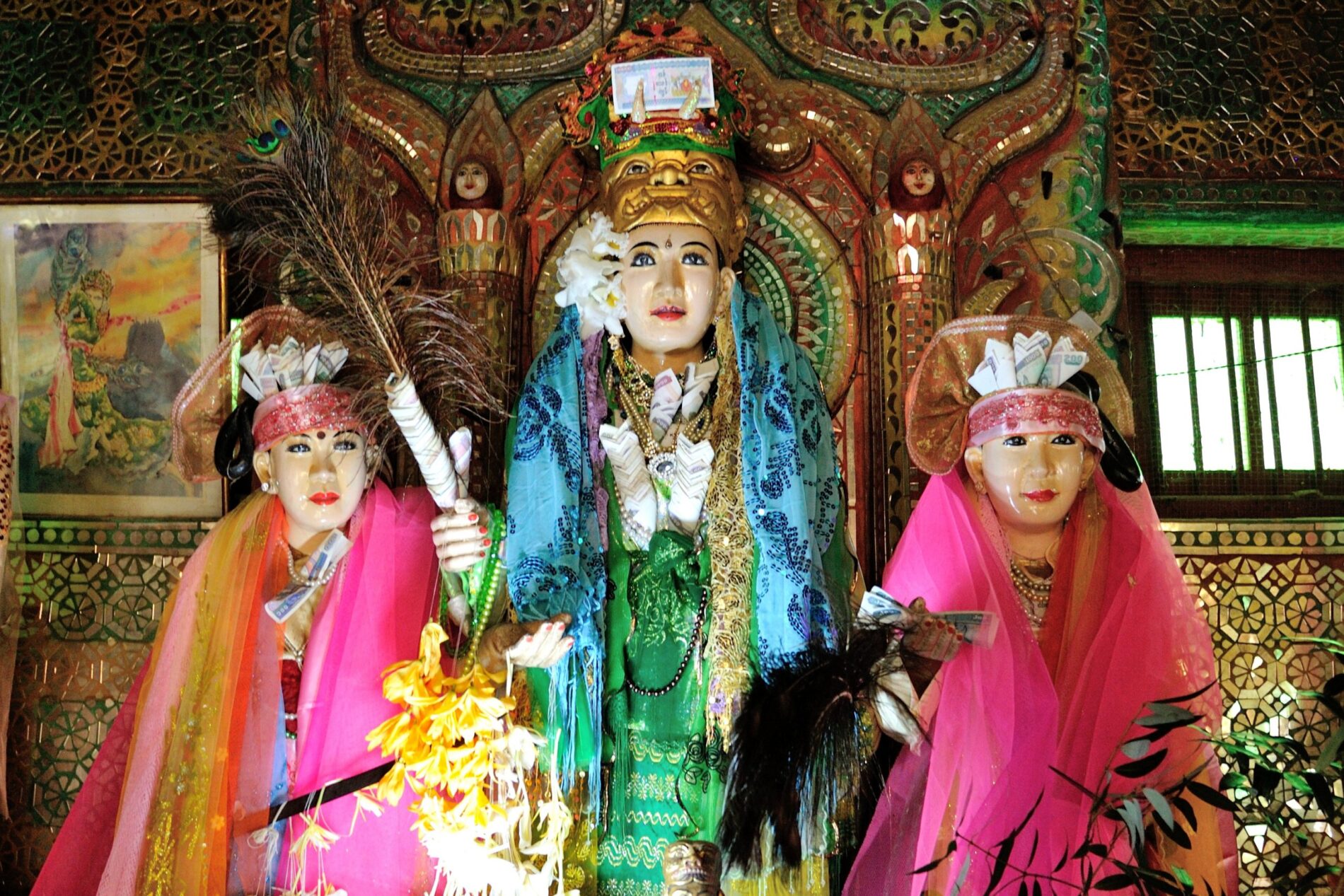 ミャンマー ナッちゃん 100歳 ナット 精霊信仰 女性霊供養 呪物 ナッ神