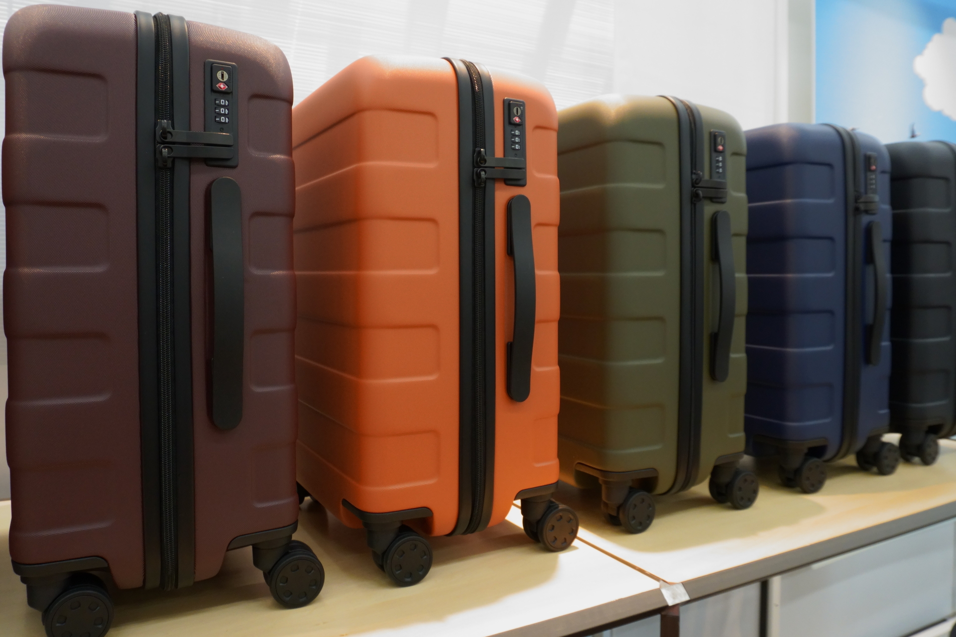 無印良品、キャリーケース順次リニューアル。鍵はダイヤル式に