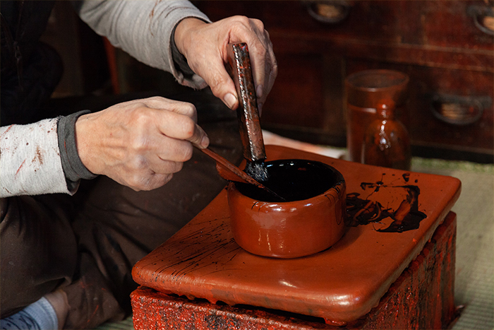 着物からカメラまで小粋に収納！ 古きよき日本の収納「つづら」は現役