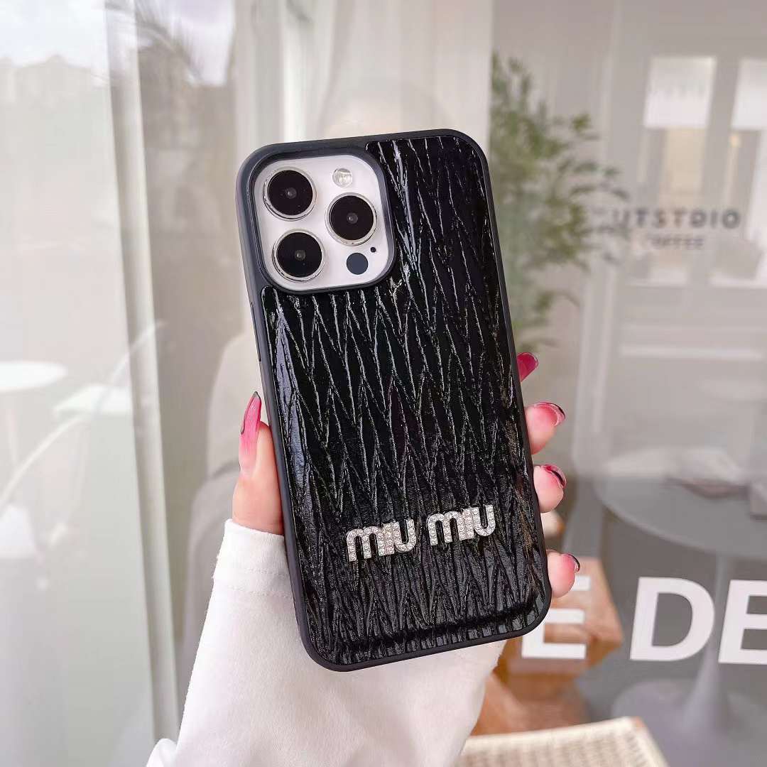 ミュウミュウ miumiu iPhone12/12proケース 節約 チェーン付き ミュウ