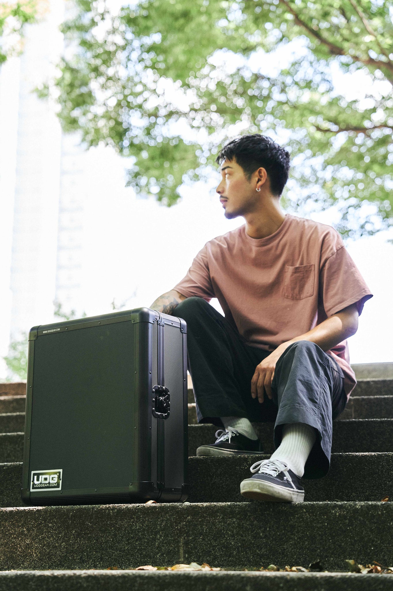 U93011BL Ultimate Pick Foam フライトケース M Black – UDG Gear Tokyo