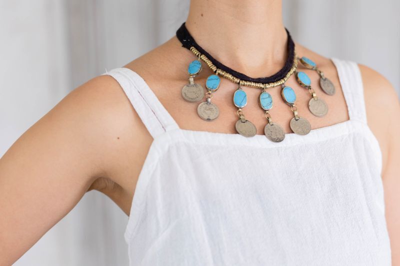 アフガニスタンの民族の伝統的なデザインをリメイクした、エキゾチック