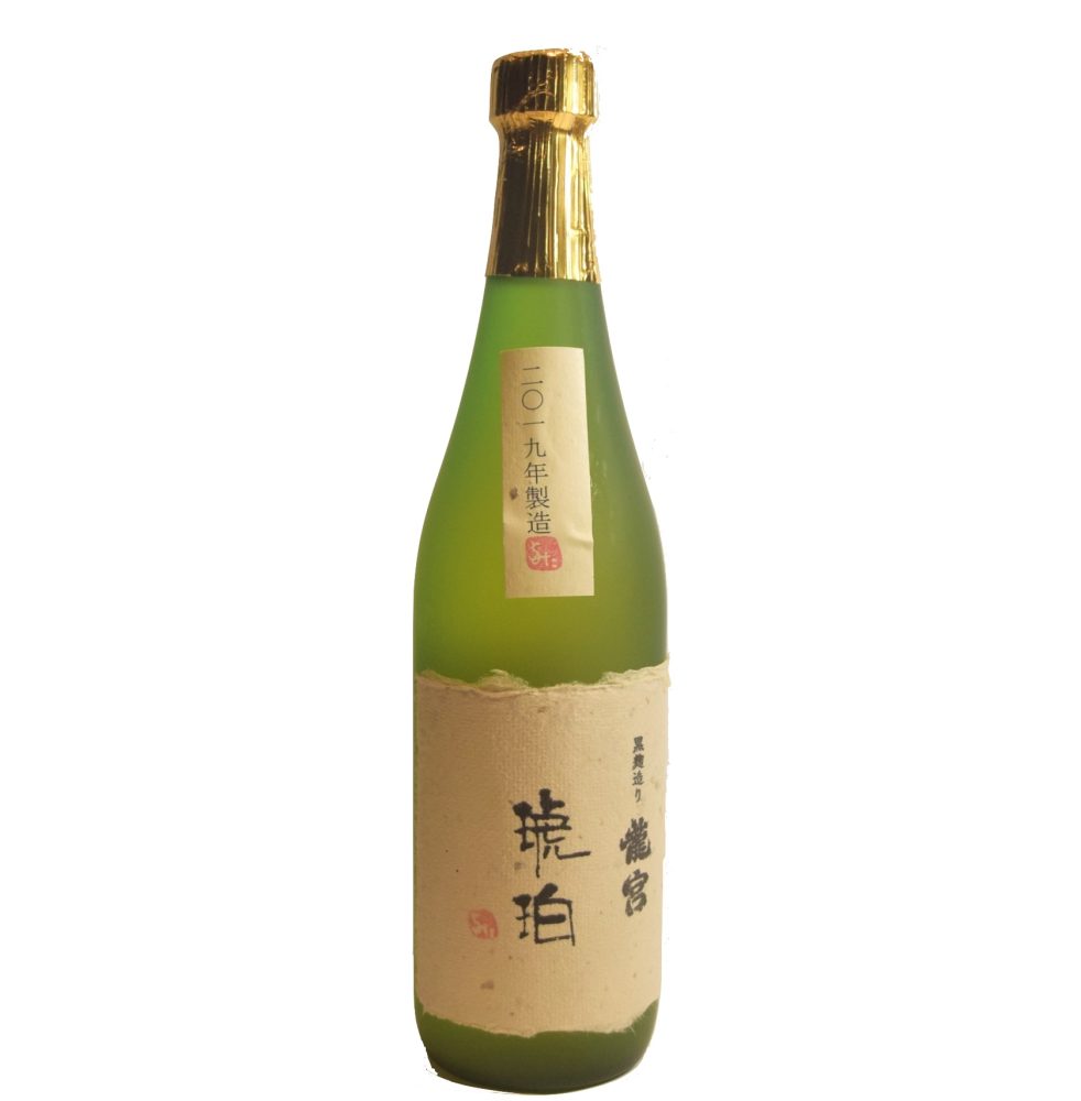樽貯蔵ブレンド エッジが効いた深みのある味わいの黒糖焼酎 富田酒造場