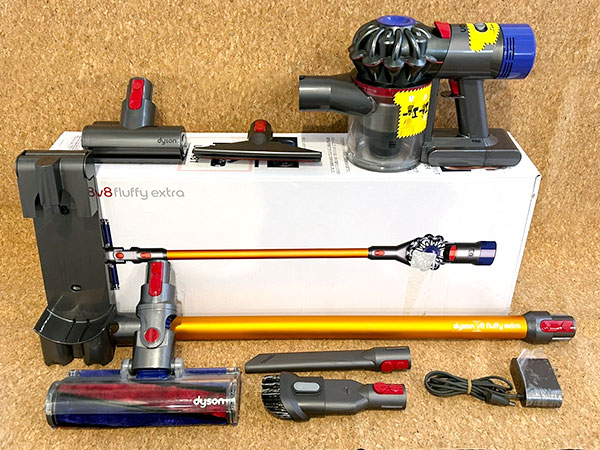 Dyson 掃除機 V8 Fluffy 通常タイプ 付属品完備 dyson v8fluffy+」の