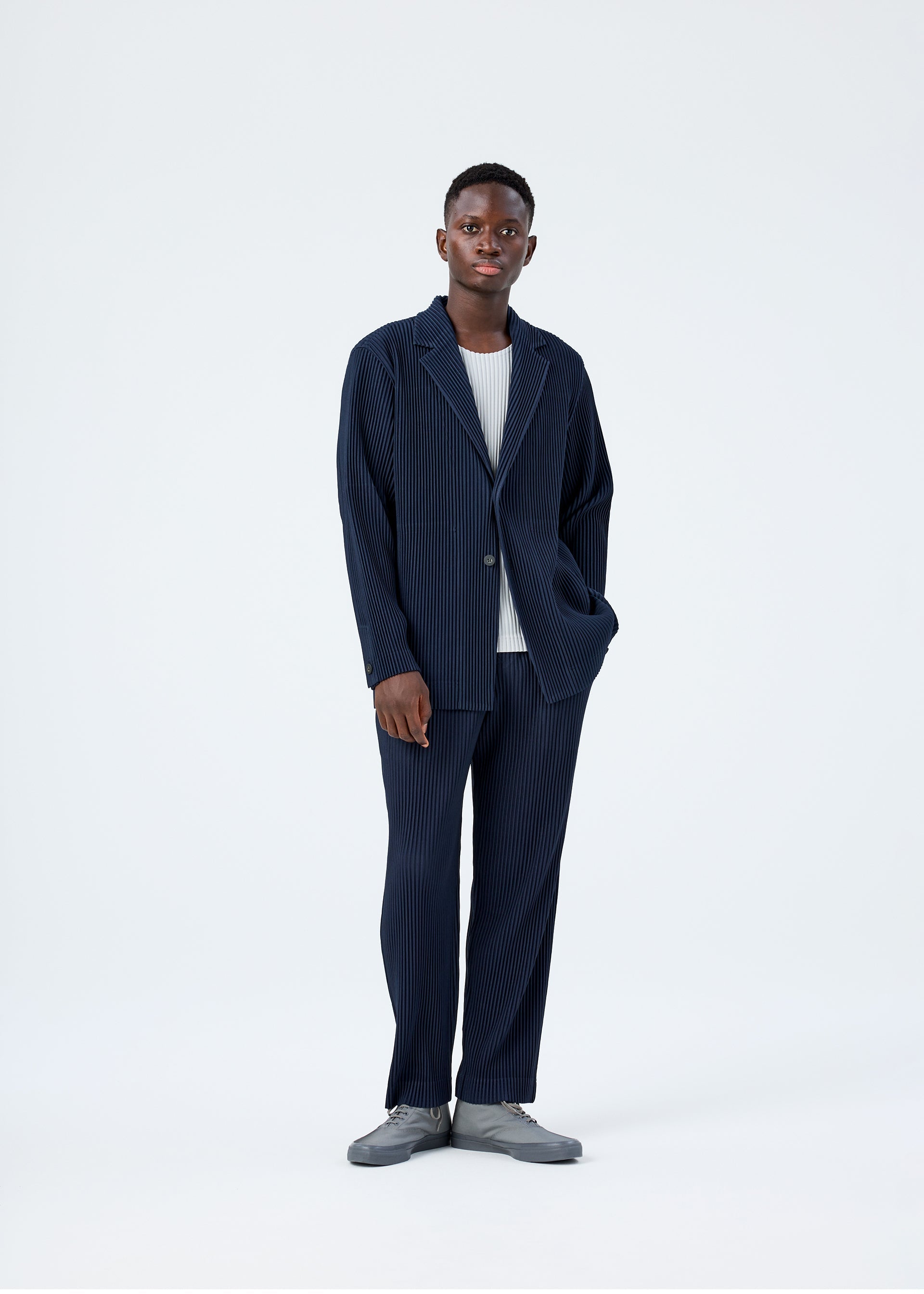 BASICS – ISSEY MIYAKE ONLINE STORE