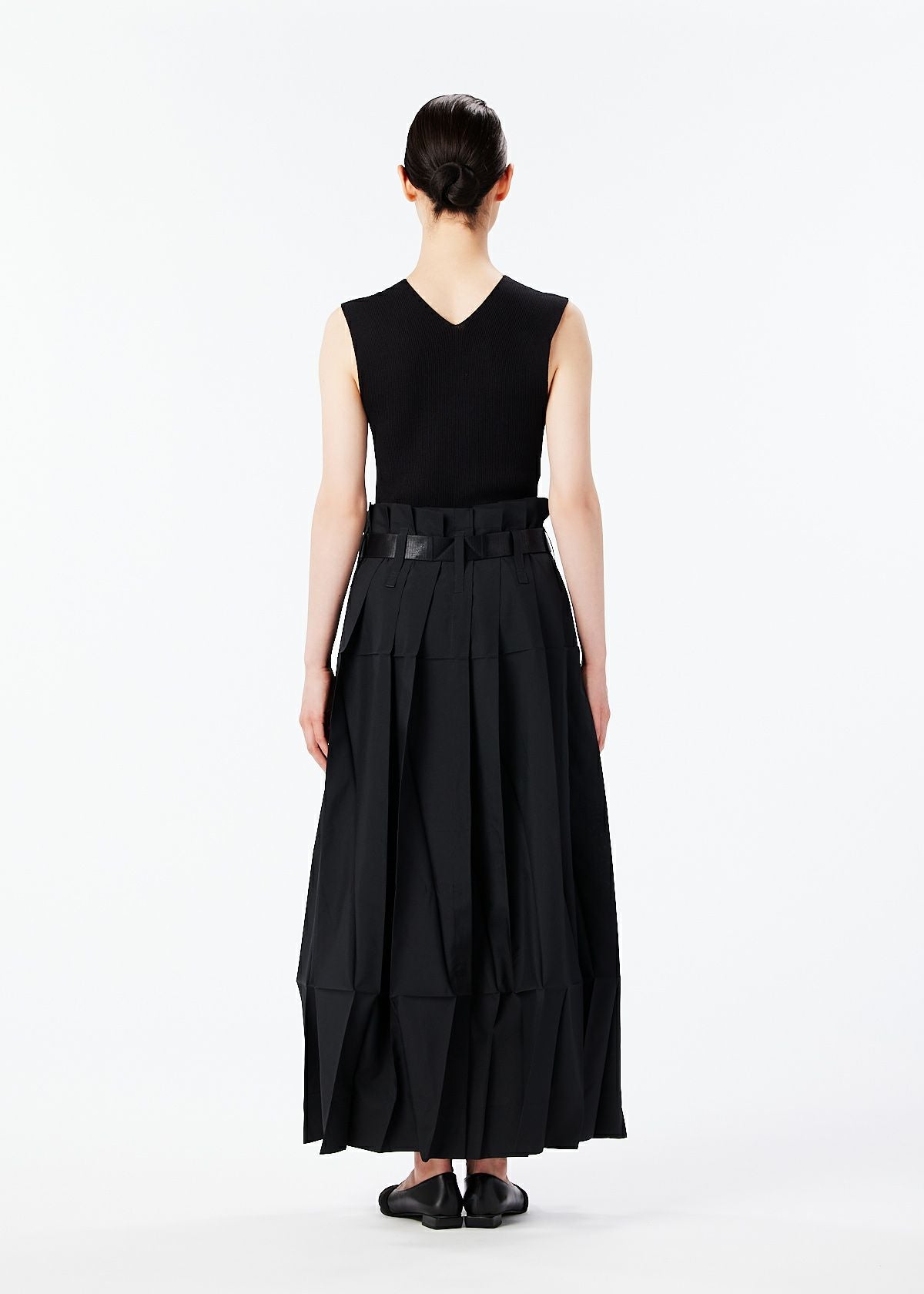 132 5. SOLID – ISSEY MIYAKE ONLINE STORE