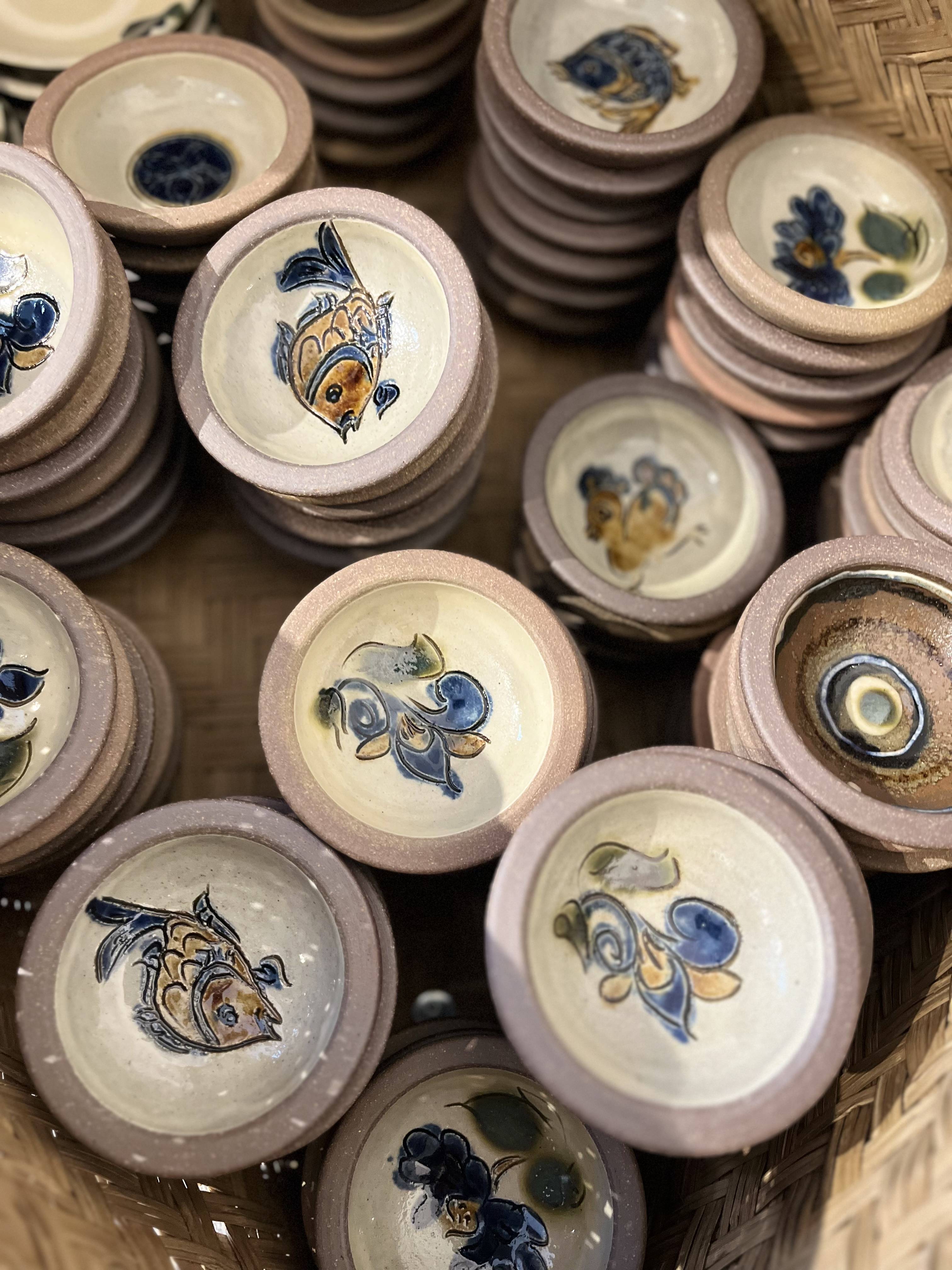 上江洲茂生 作 壺屋焼抱瓶 茂生窯 上江洲茂生（うえずしげお） 抱瓶