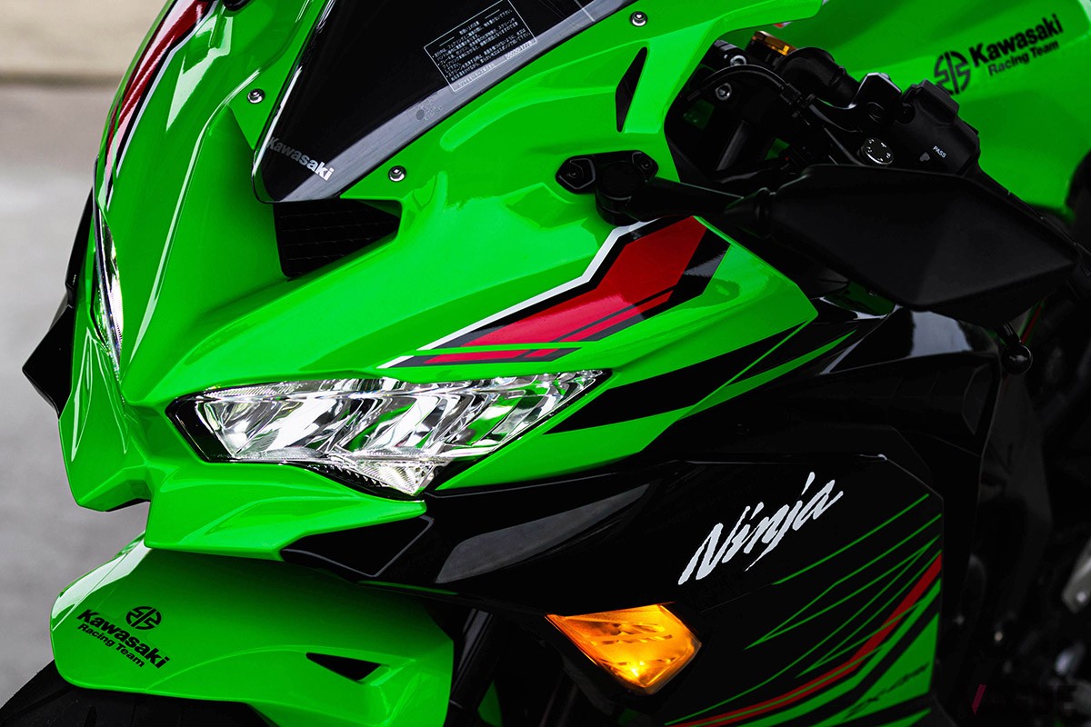 カワサキ新型「NinjaZX-4R」は本気印のスーパースポーツバイク！ 待望