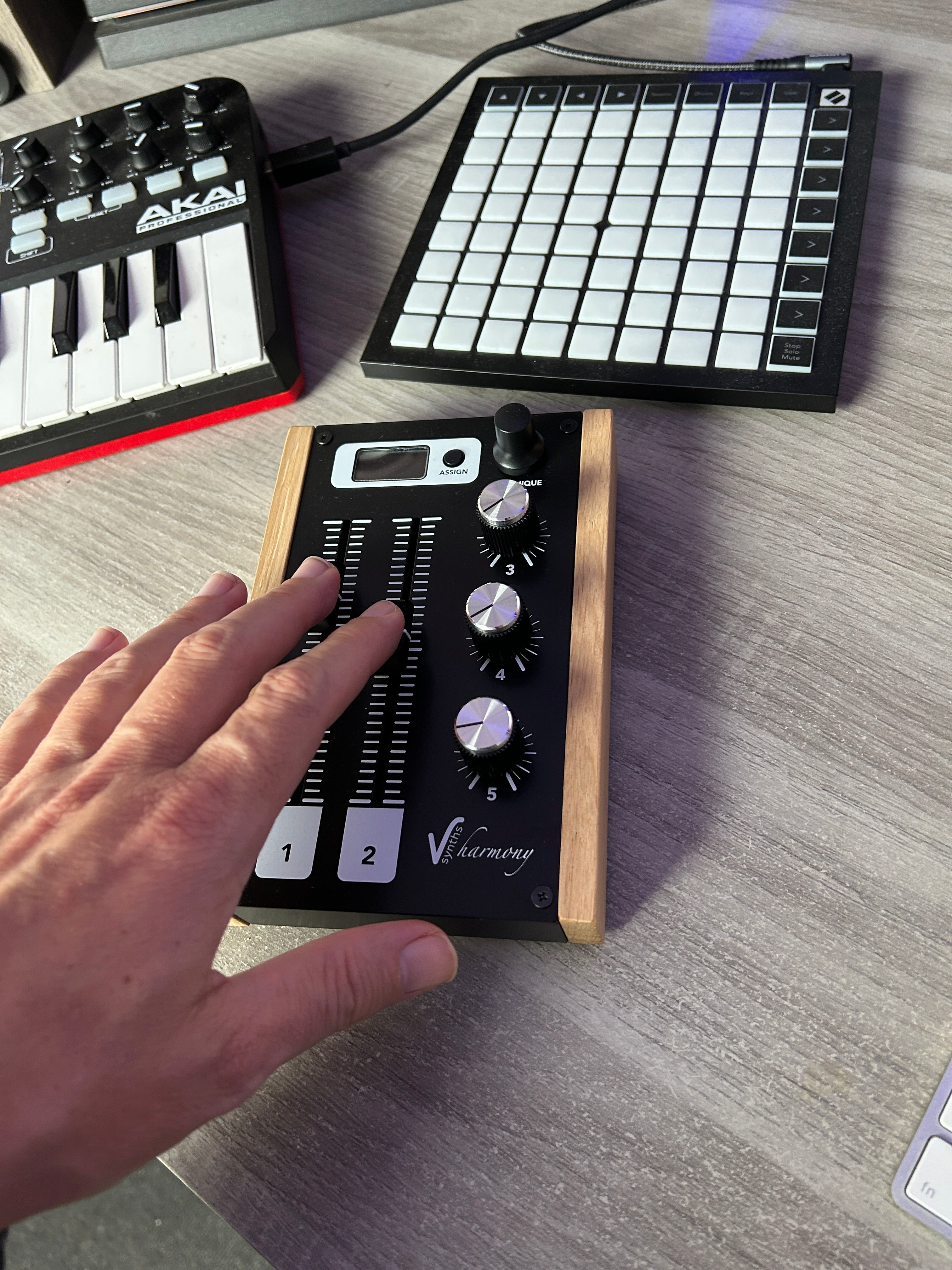 Viper Synths HARMONY MIDIコントローラー MATRIXSYNTH: Viper Synths