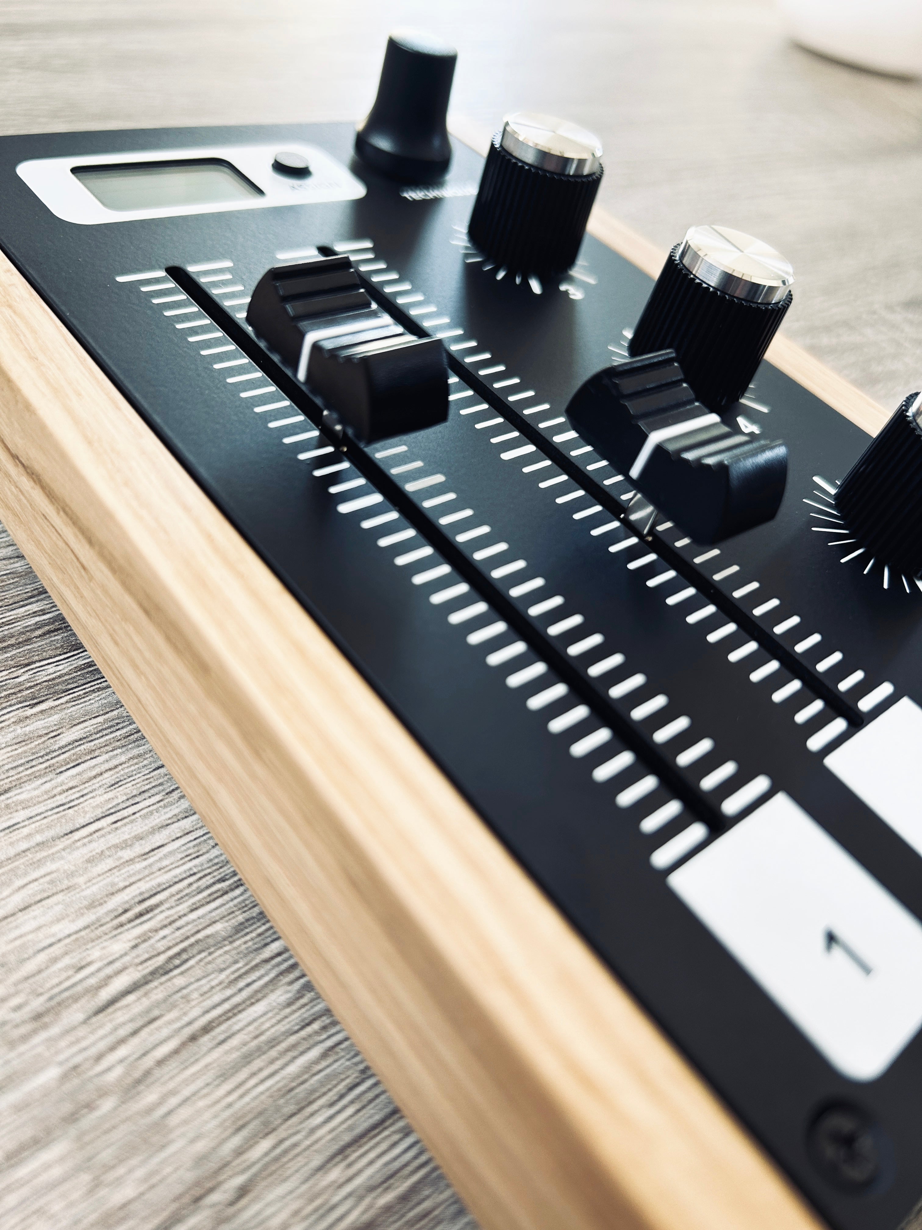 Viper Synths HARMONY MIDIコントローラー Viper Synths HARMONY MIDI