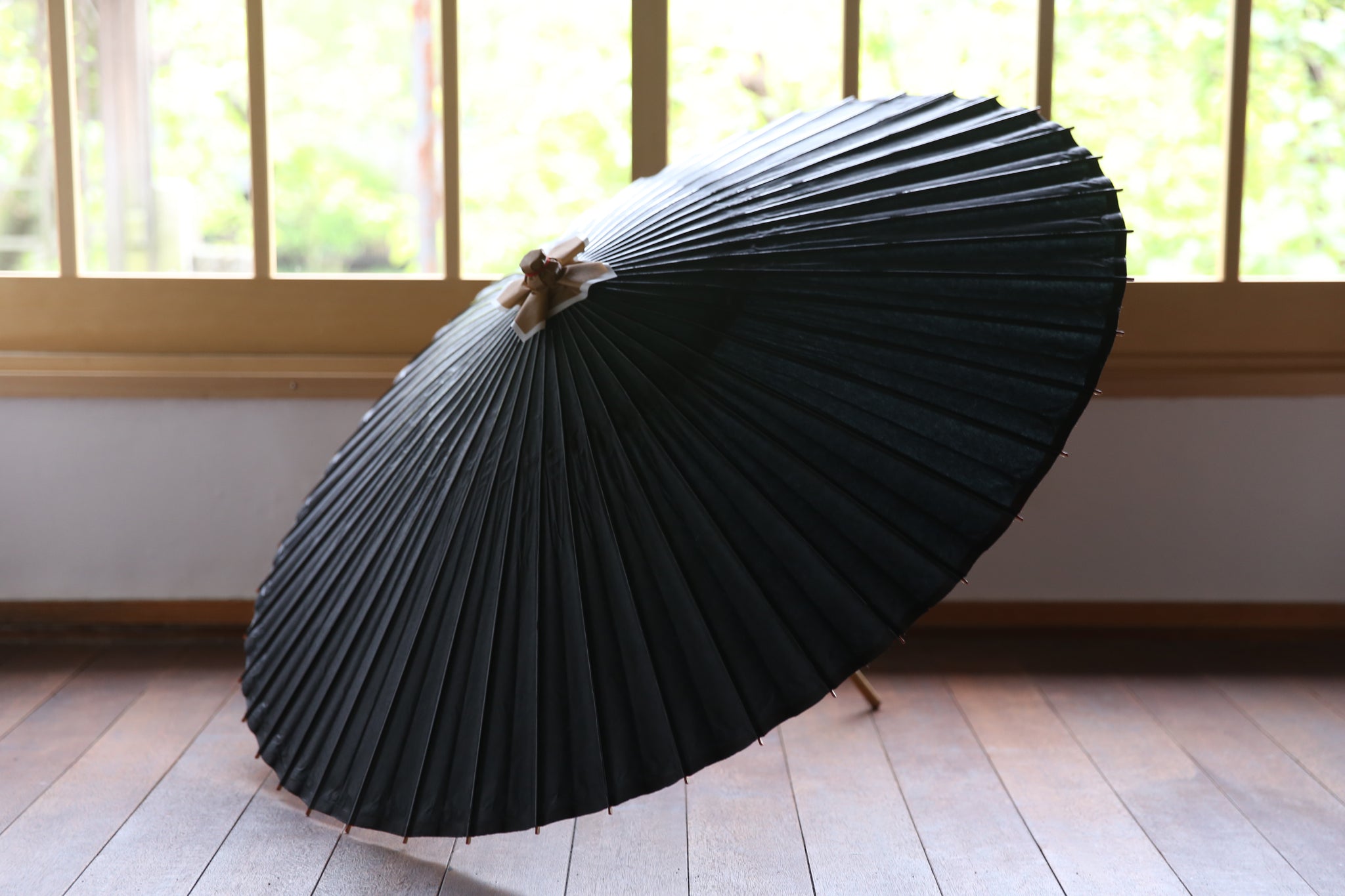 蛇の目傘【黒(軒赤)】 – 和傘CASA
