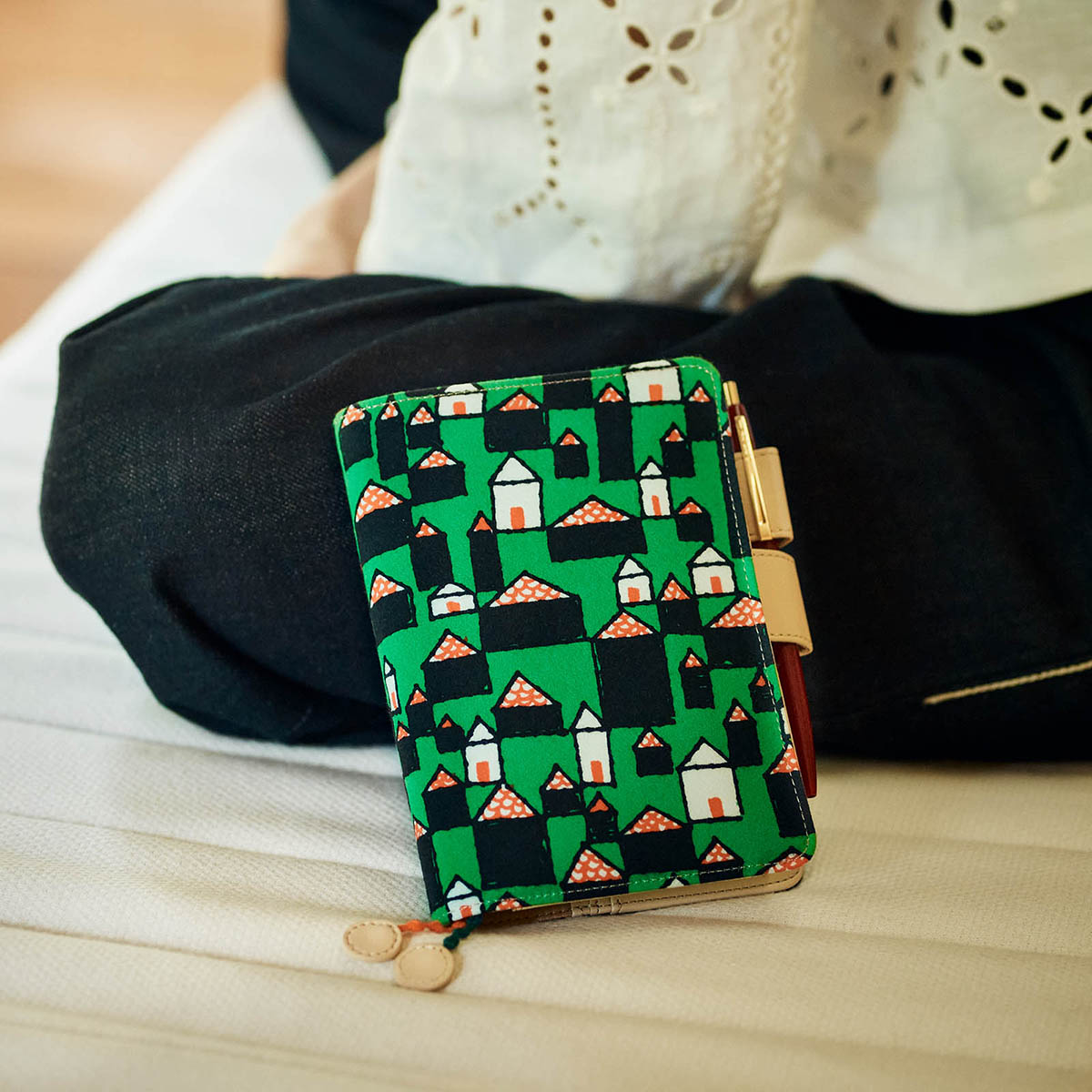 ほぼ日手帳 文庫本size ミナペルホネン ミナ ペルホネン / hütte