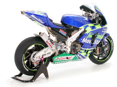 絶版 イタレリ 1/6 テレフォニカ・モビスター・ホンダ RC211V '03 絶版