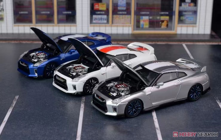 Nissan GT-R(R35) 50th Anniversary Ultimate Metal Silver (ミニカー