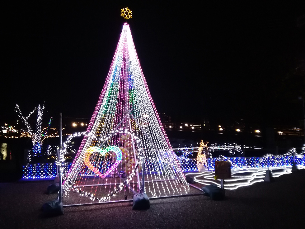 瀬田川をきらびやかに彩るイルミネーション - 大津市で新築一戸建て